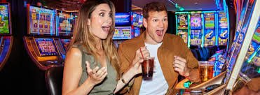 i seinlucky Live Bingo Room တွင် MMK ဖြင့် ကစားနေသောမြင်ကွင်း